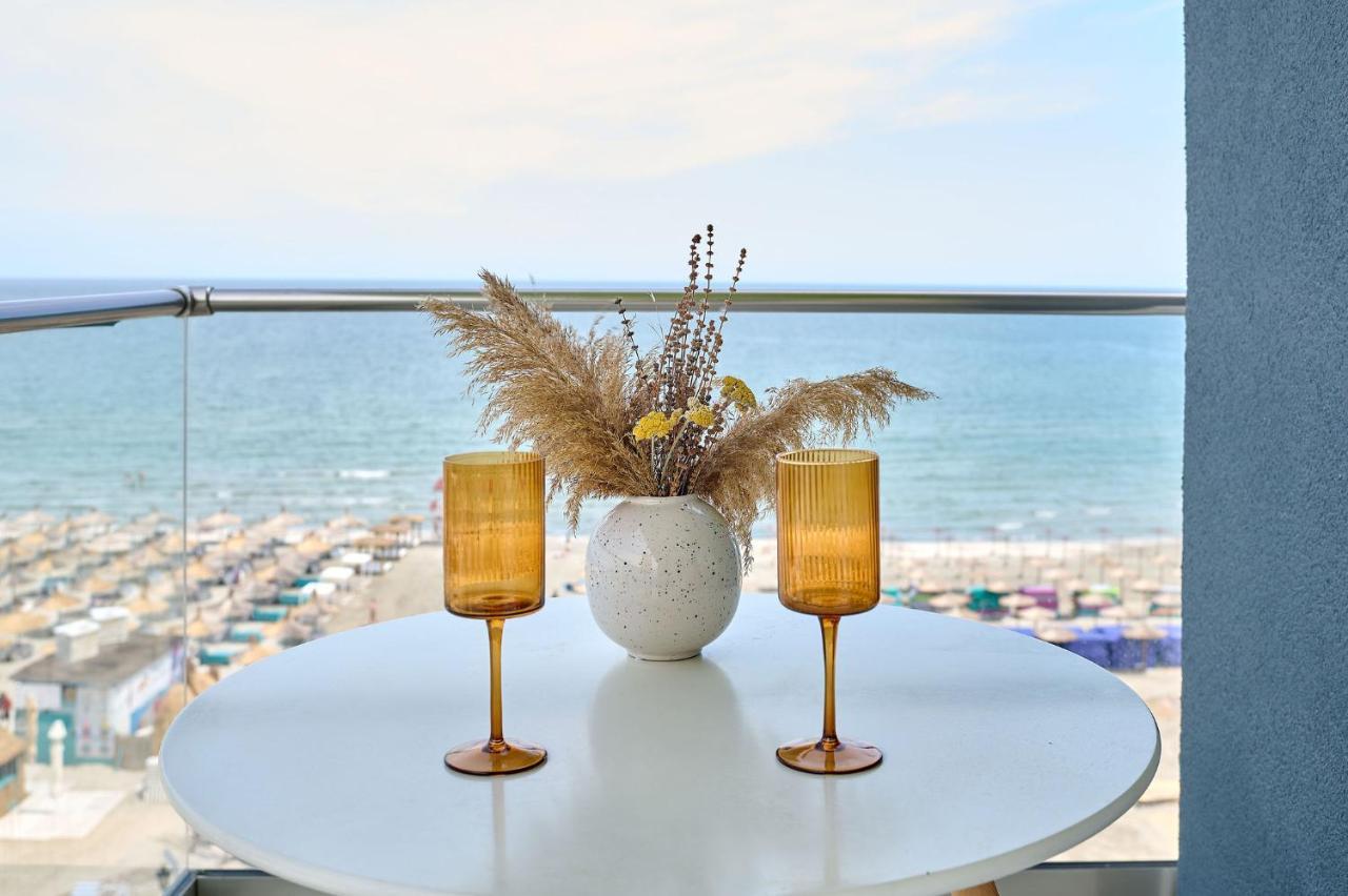 Paradise Sea View 2Bd Apt Spa N Pools Beach Resort Năvodari Exteriör bild