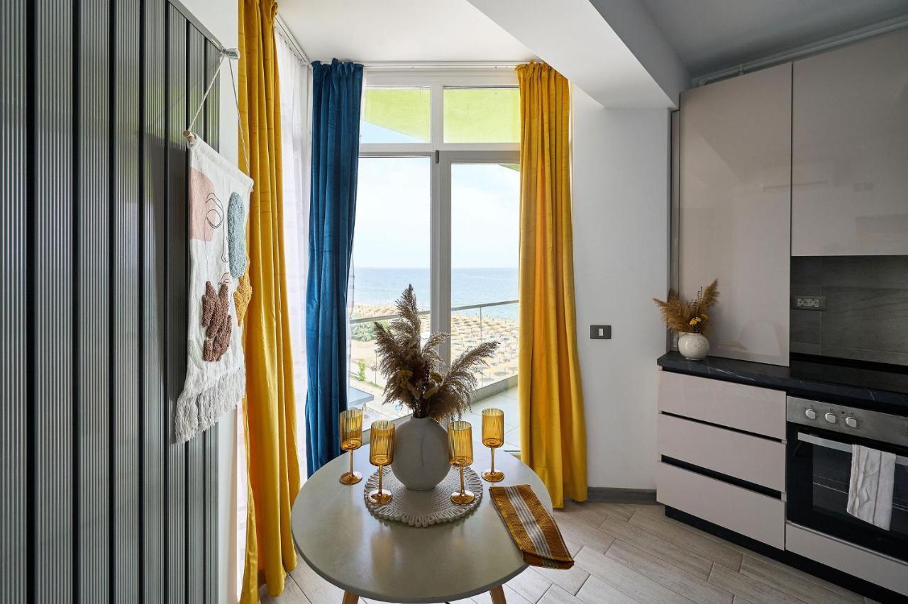 Paradise Sea View 2Bd Apt Spa N Pools Beach Resort Năvodari Exteriör bild