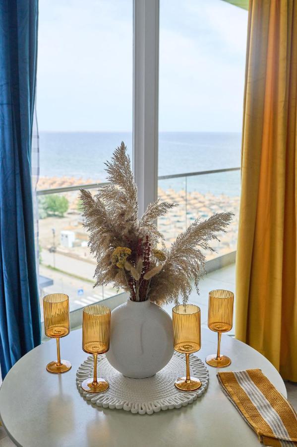 Paradise Sea View 2Bd Apt Spa N Pools Beach Resort Năvodari Exteriör bild